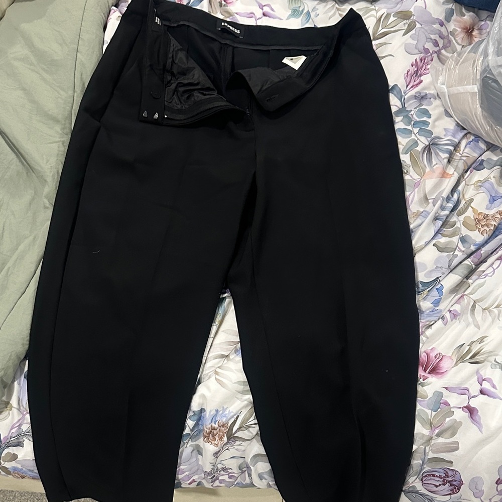 Express black cropped high rise pants